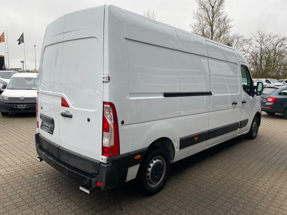 Renault Master IV T35 2,3 dCi 150 L3H2 Kassevogn