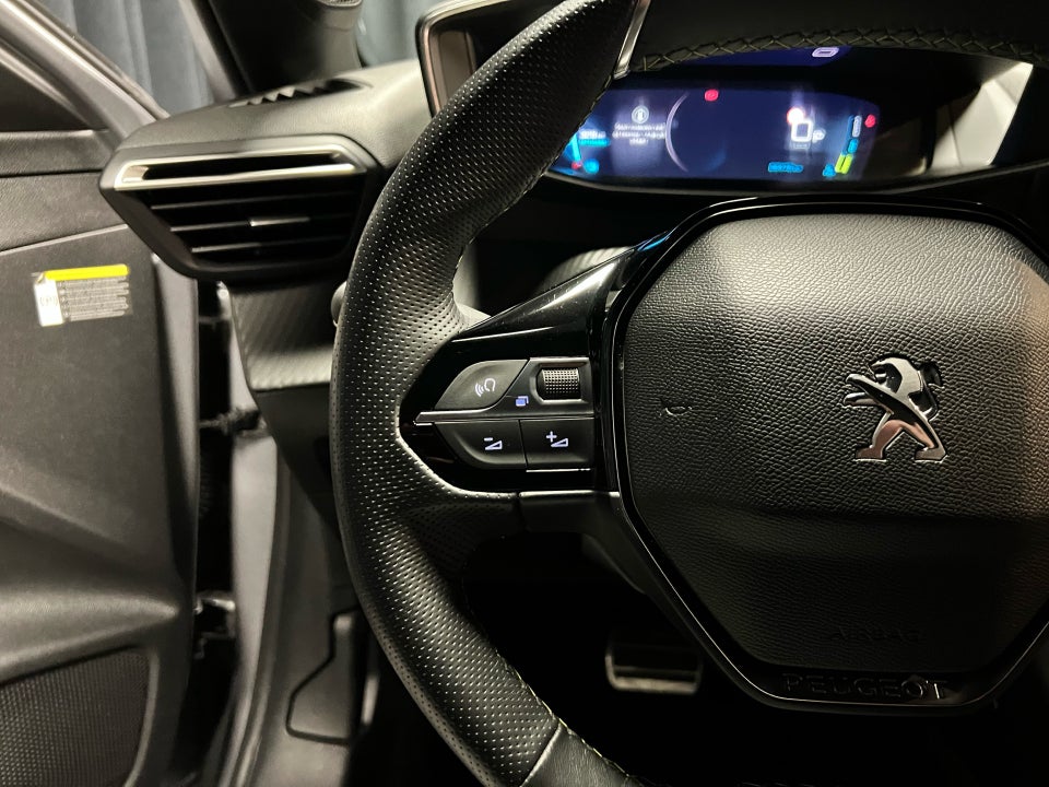 Peugeot e-208 50 GT 5d