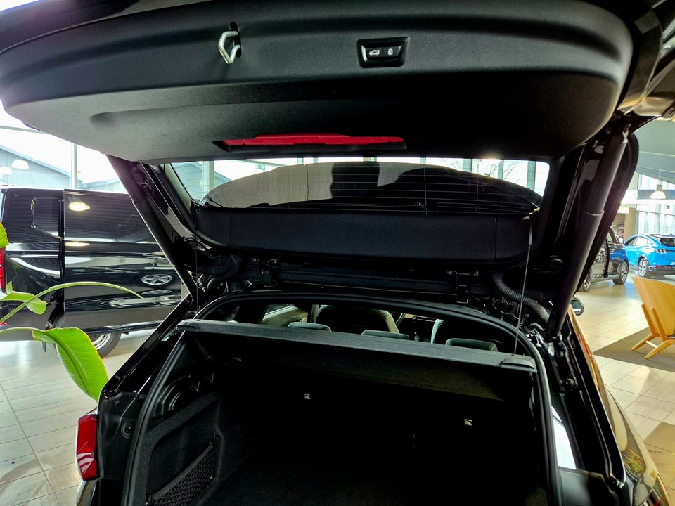 BMW iX1 xDrive30 Fully Charged 5d