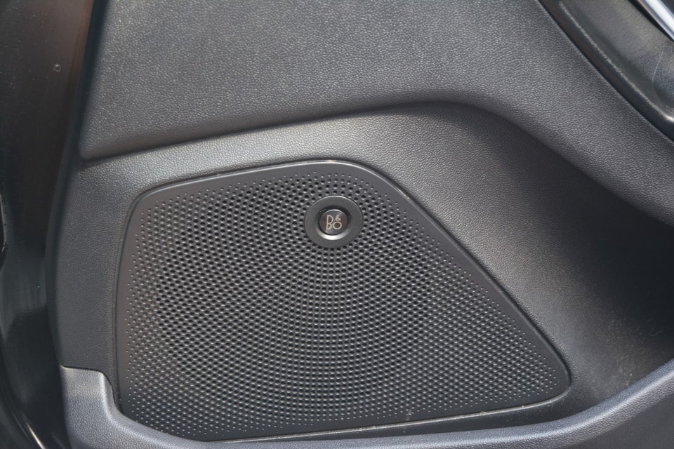 Ford Fiesta 1,0 EcoBoost mHEV Titanium X DCT 5d
