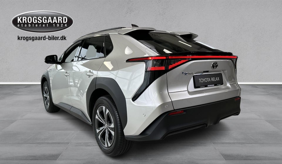 Toyota bZ4X Executive 5d