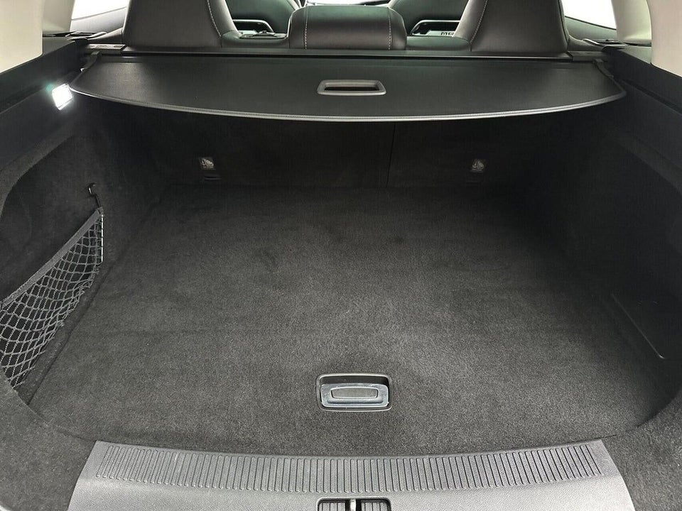 MG Marvel R Luxury 5d