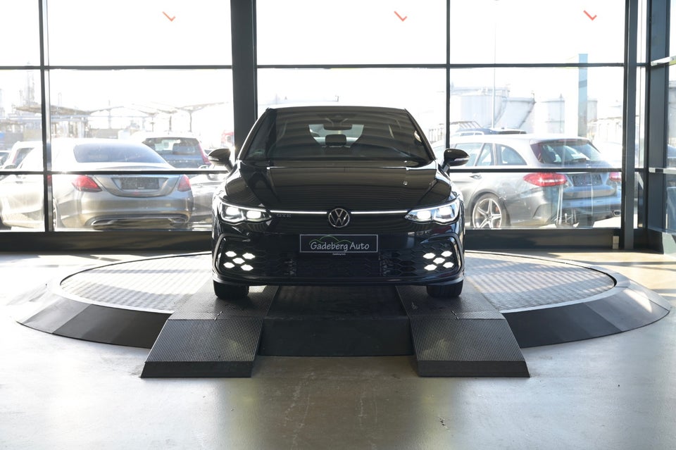 VW Golf VIII 1,4 GTE DSG 5d