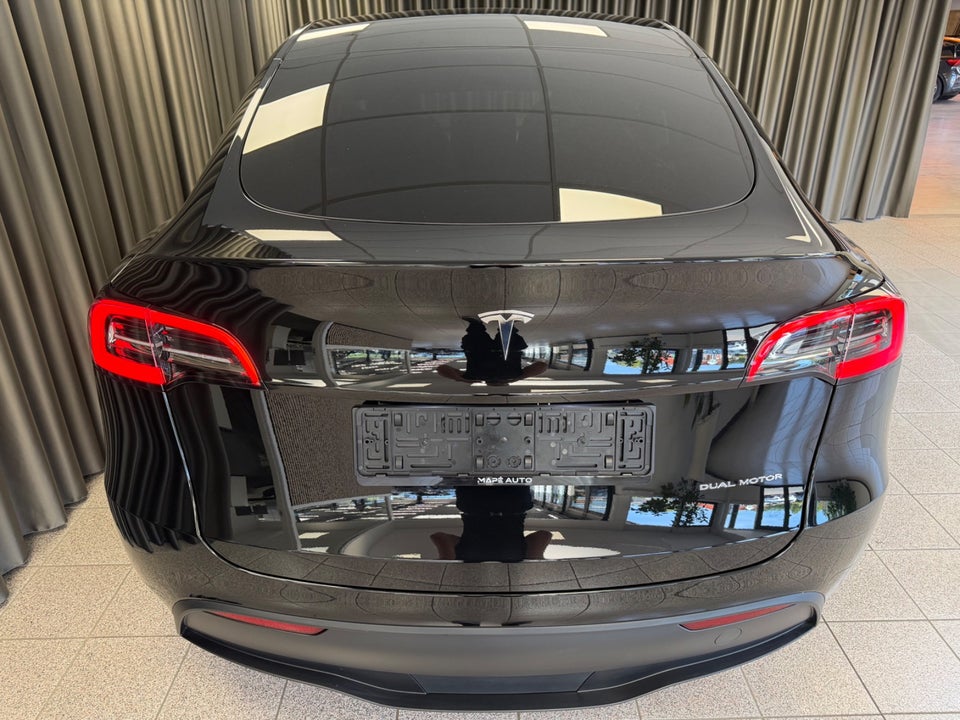 Tesla Model Y Long Range AWD 5d