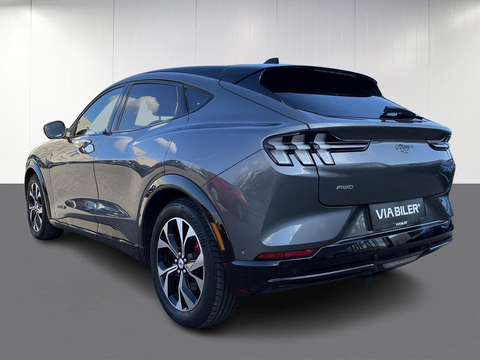 Ford Mustang Mach-E 98 Premium Extended Range AWD 5d