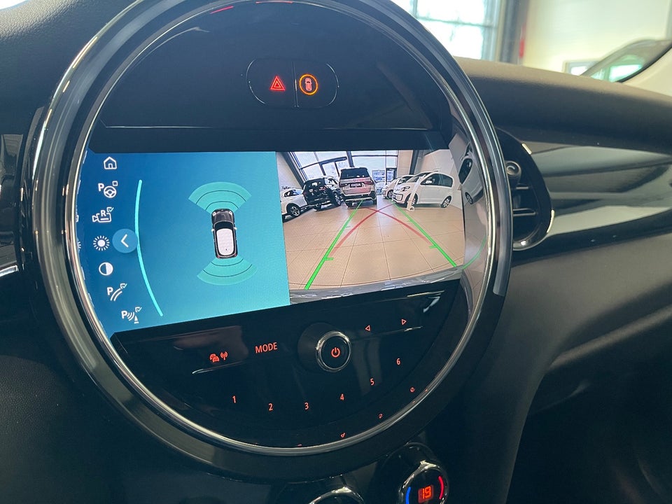 MINI Cooper SE Essential 3d