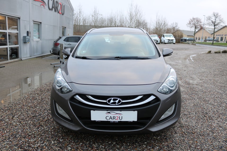 Hyundai i30 1,6 CRDi 110 Style CW Eco 5d