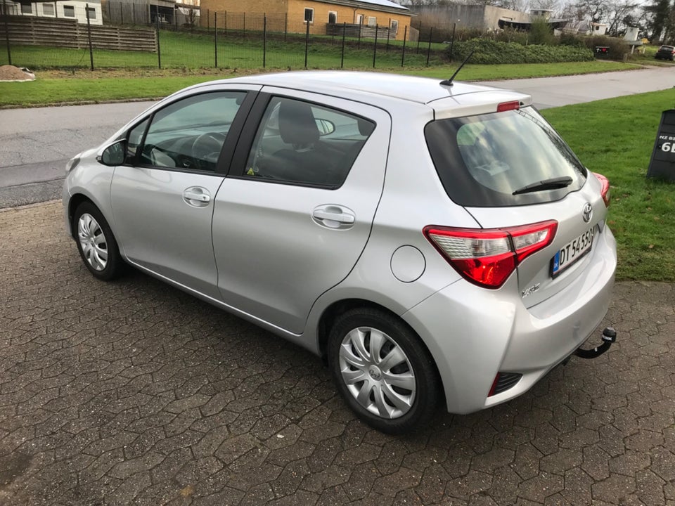 Toyota Yaris 1,0 VVT-i T2 5d