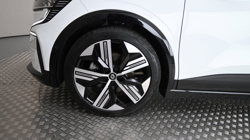 Renault Megane E-Tech 60 Iconic 5d