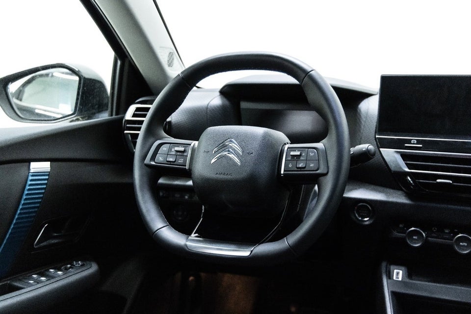 Citroën ë-C4 X 50 Shine 4d