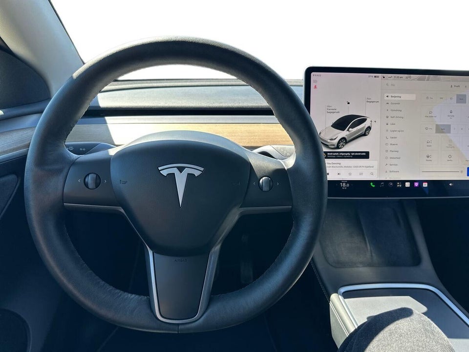 Tesla Model Y Long Range AWD 5d