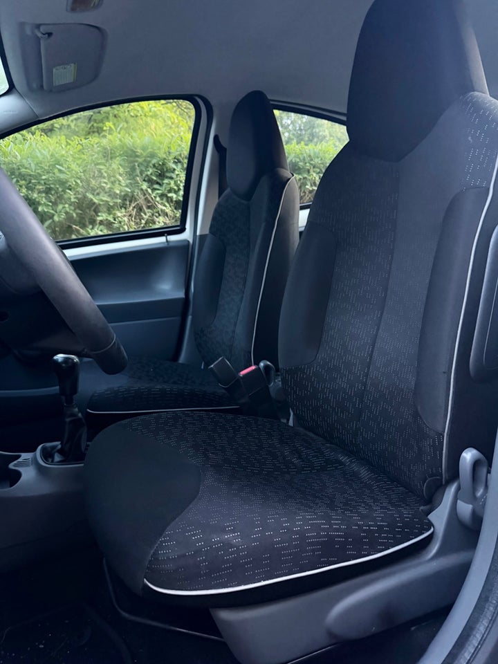 Peugeot 107 1,0 Active 5d