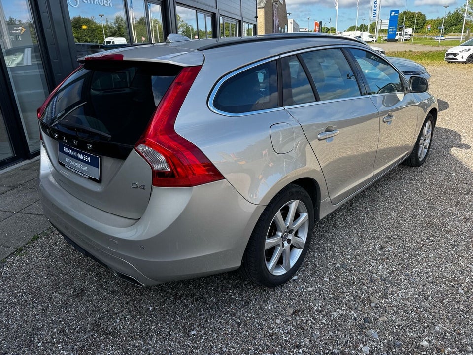 Volvo V60 2,0 D4 190 Momentum aut. 5d