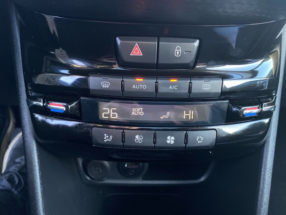 Peugeot 2008 1,2 e-THP 110 Edition+ 5d