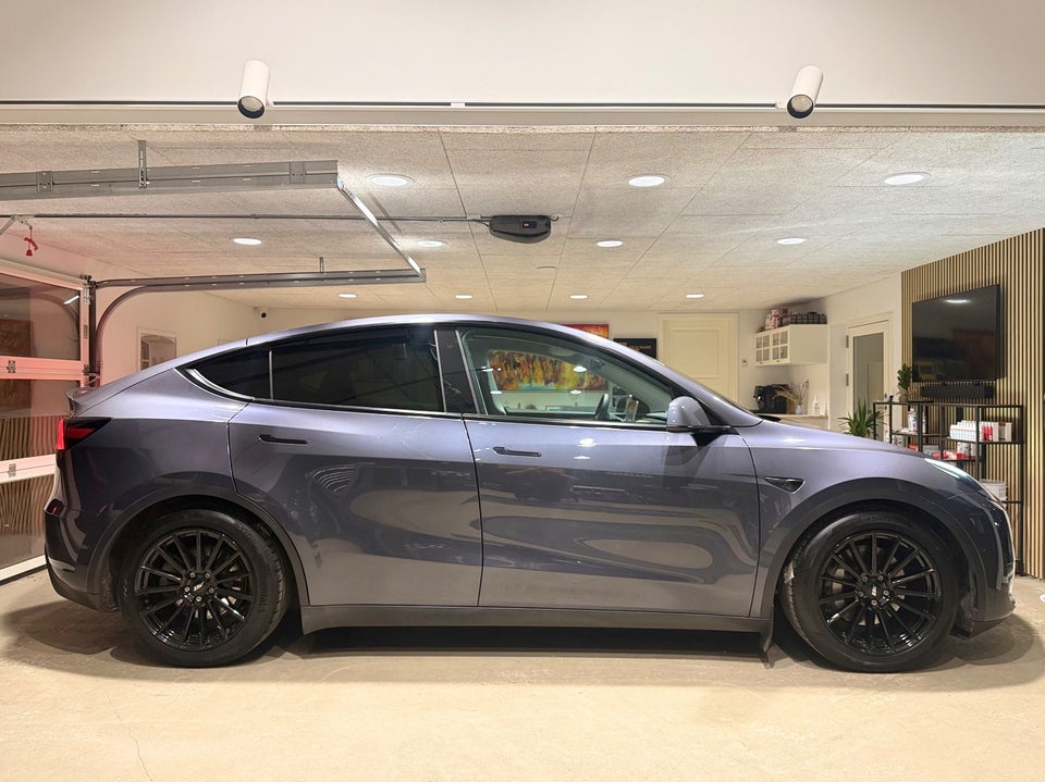 Tesla Model Y Long Range AWD 5d