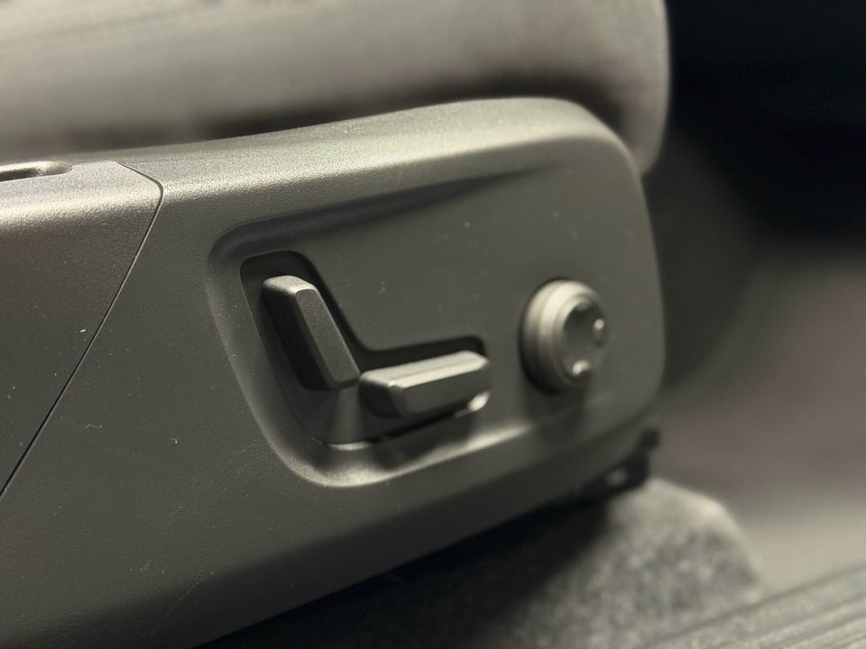 Volvo XC40 ReCharge Extended Range Ultimate 5d