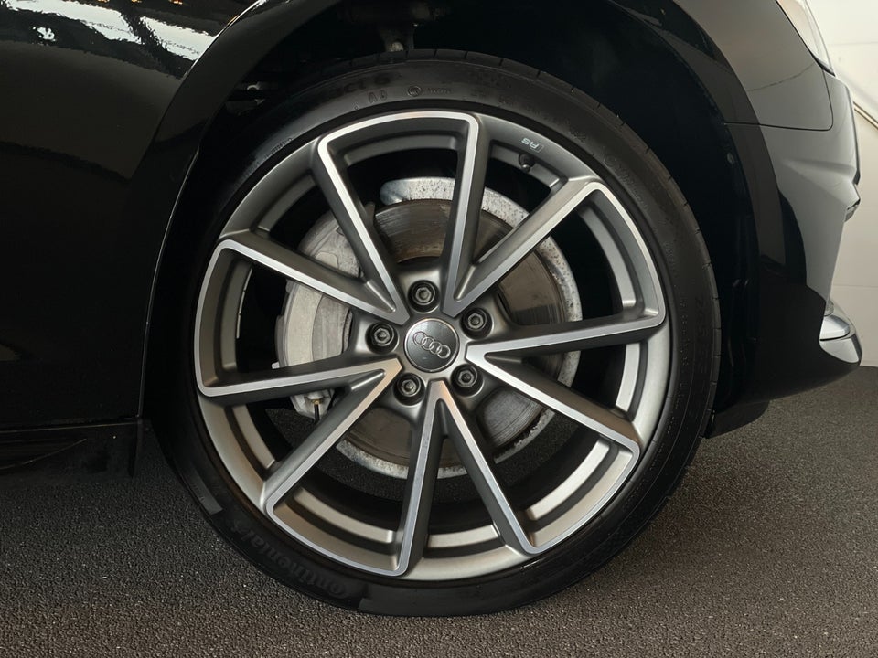Audi A4 40 TFSi Prestige Avant S-tr. 5d