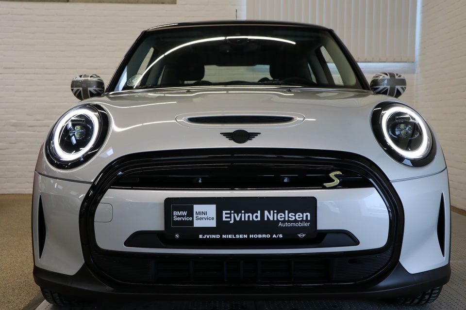 MINI Cooper SE Camden Edition 3d