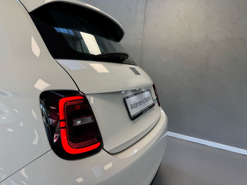 Fiat 500e 42 Icon 3d