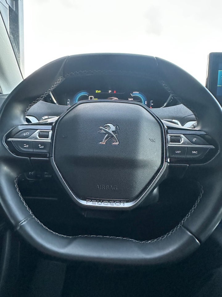 Peugeot 3008 1,6 Hybrid First Selection EAT8 5d