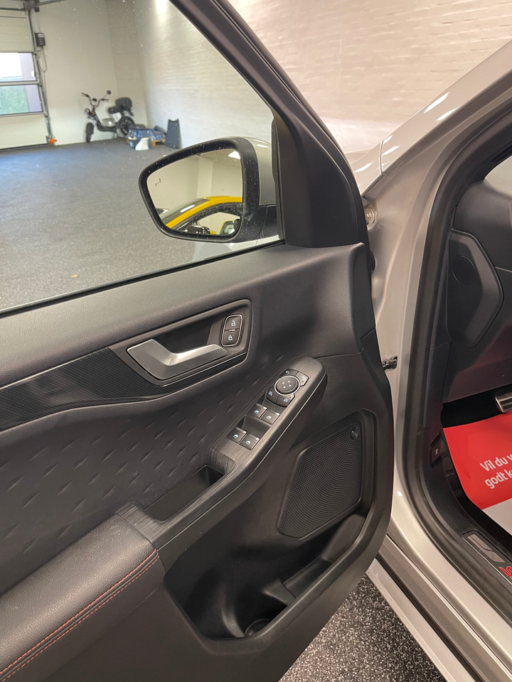 Ford Kuga 2,5 PHEV ST-Line X CVT 5d