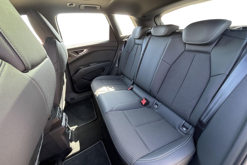 Audi Q4 e-tron 45 S-line Edition 5d