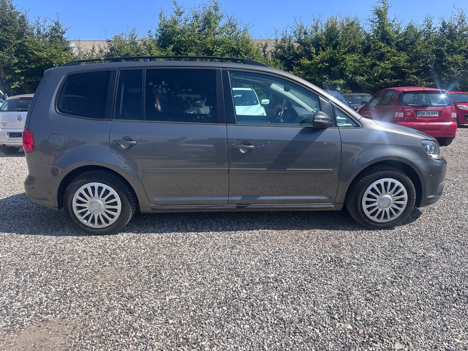 VW Touran 1,6 TDi 105 Comfortline BMT 7prs 5d