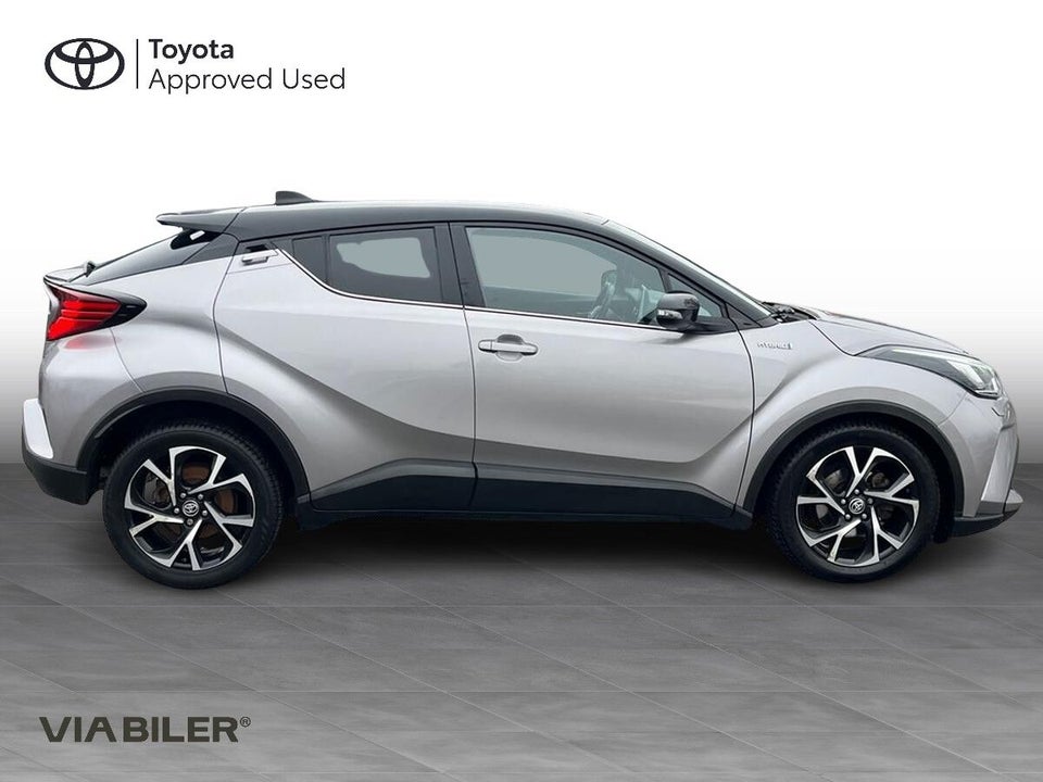 Toyota C-HR 1,8 Hybrid Premium Selected CVT 5d