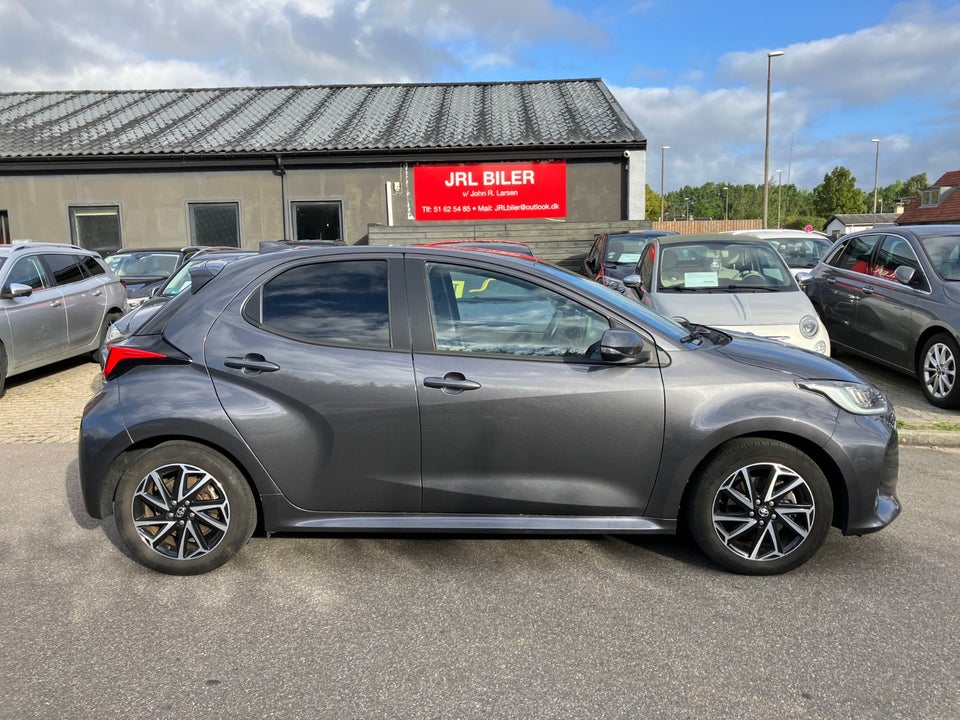 Toyota Yaris 1,5 Hybrid Active Tech e-CVT 5d