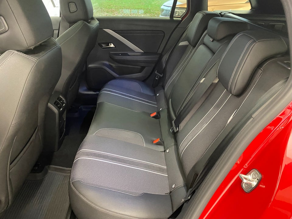 Opel Astra-e 54 GS Sports Tourer 5d