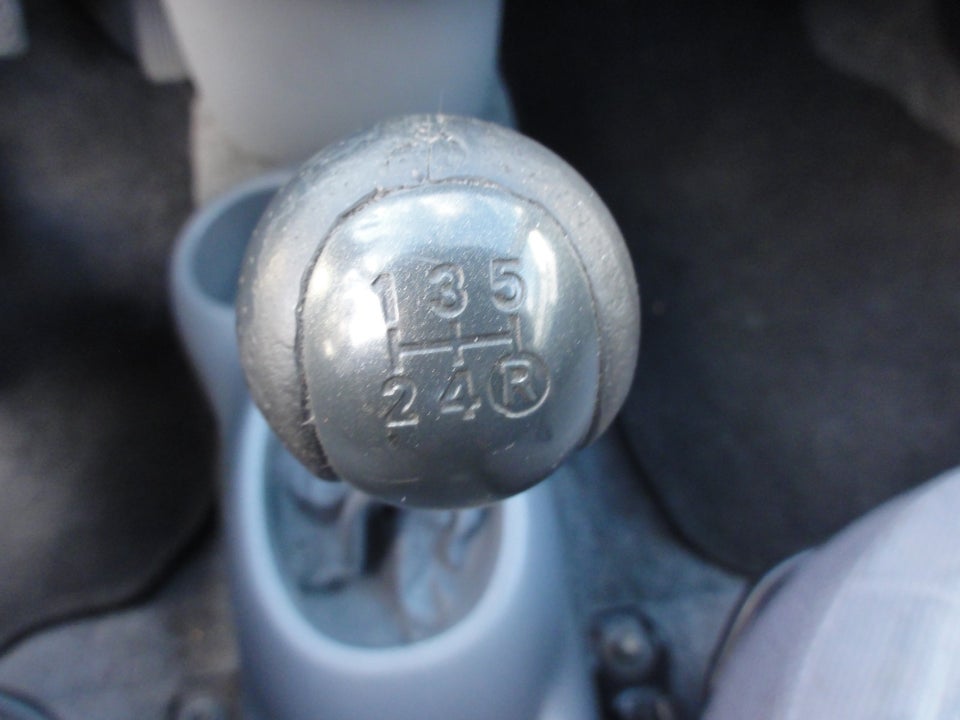 Toyota Yaris 1,3 Luna Komfort 3d