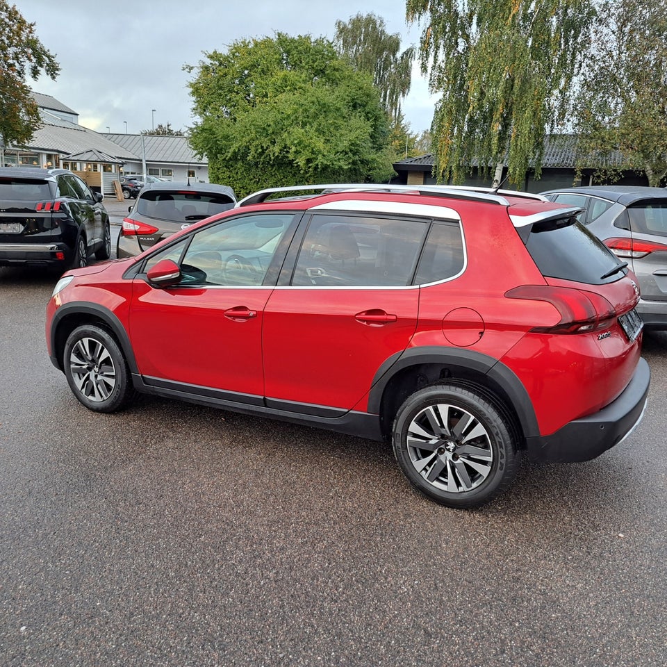 Peugeot 2008 1,5 BlueHDi 100 Allure Sky 5d