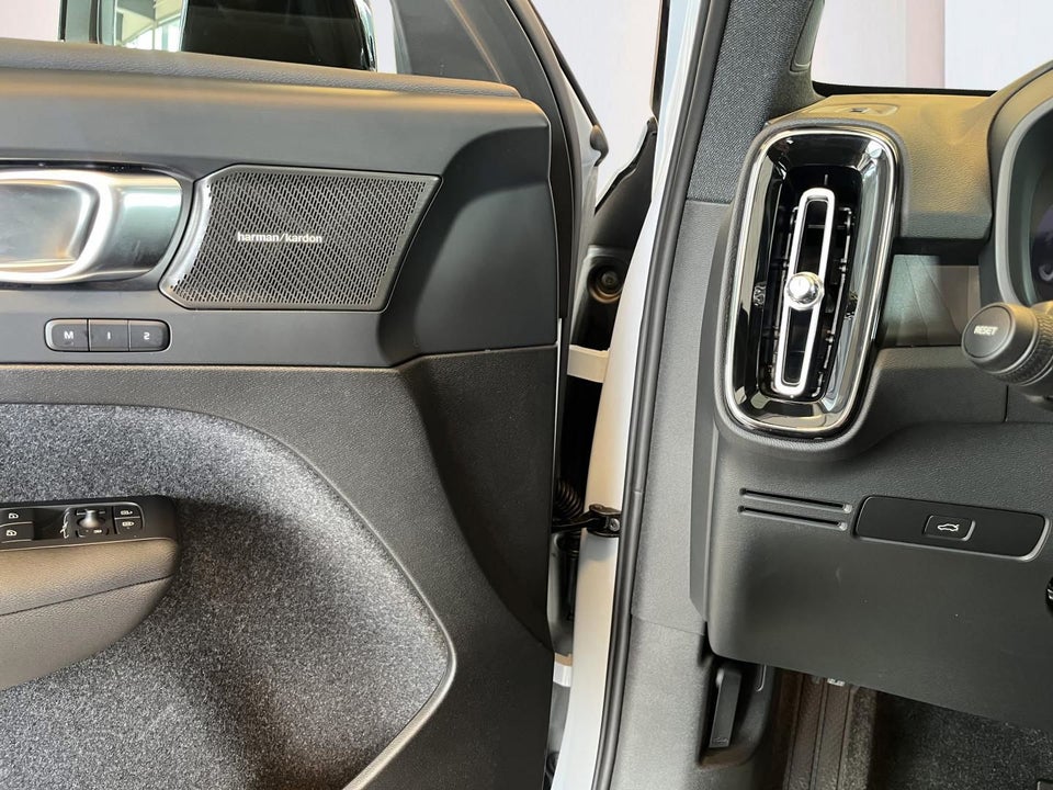 Volvo EX40 Extended Range Ultra 5d