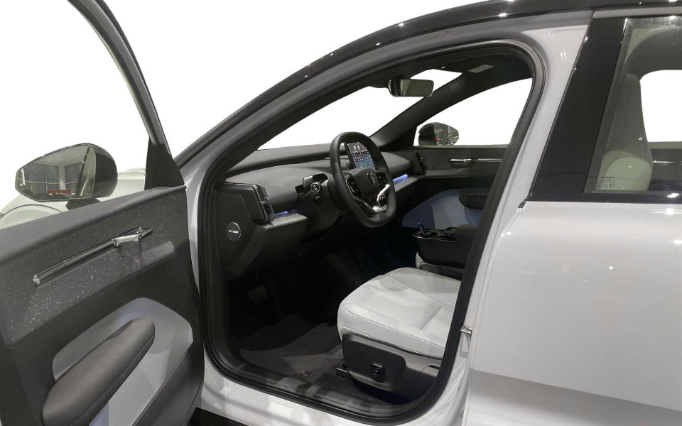 Volvo EX30 Twin Performance Ultra 5d