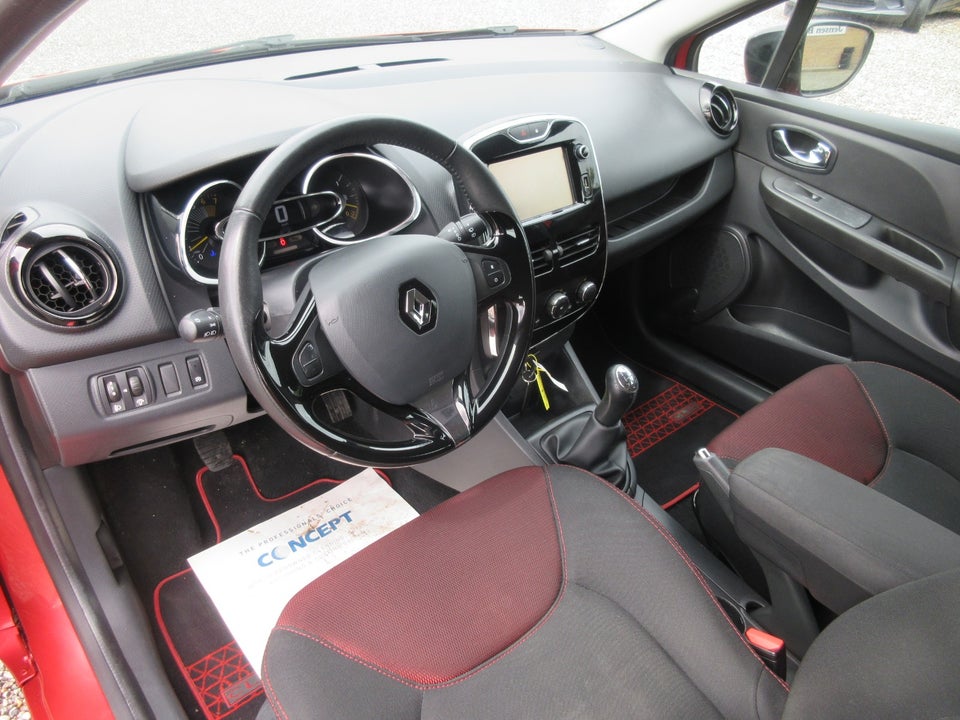 Renault Clio IV 0,9 TCe 90 Expression Sport Tourer 5d