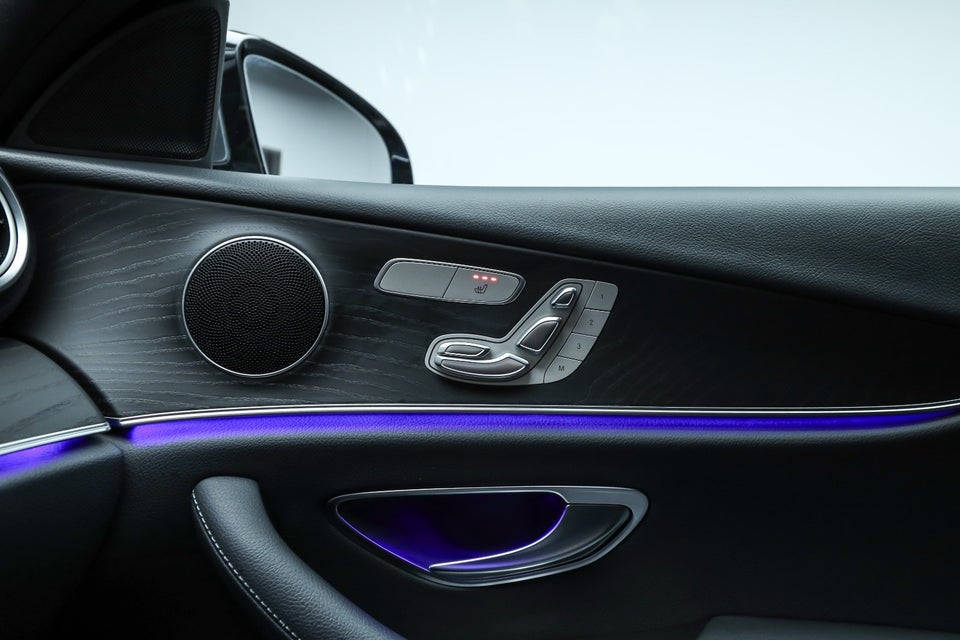 Mercedes E300 de 2,0 Advantage stc. aut. 5d