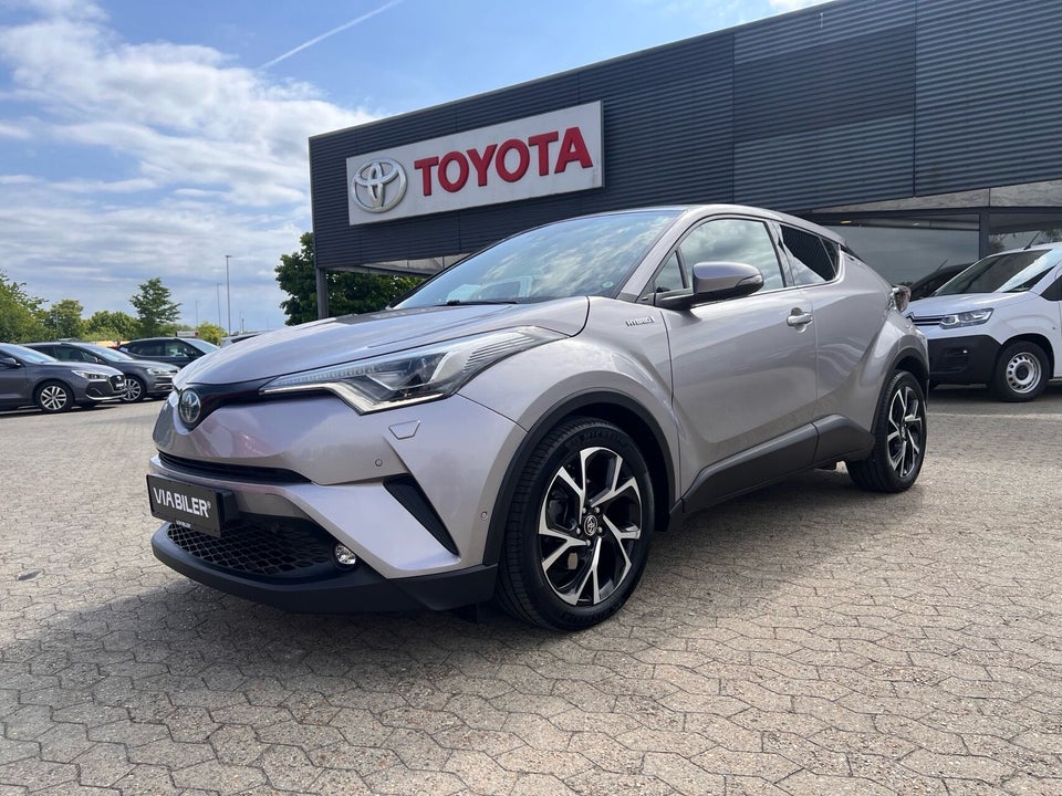Toyota C-HR 1,8 Hybrid Premium Selected CVT 5d