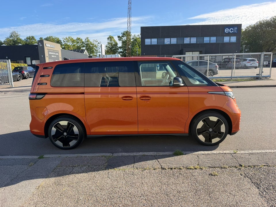 VW ID. Buzz 77 Pro SWB 5d