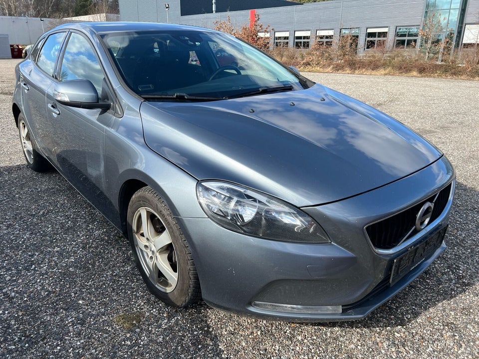 Volvo V40 2,0 D2 120 Kinetic aut. 5d