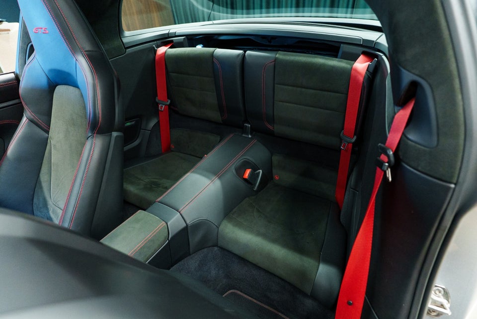 Porsche 911 Targa 4 GTS 3,0 2d