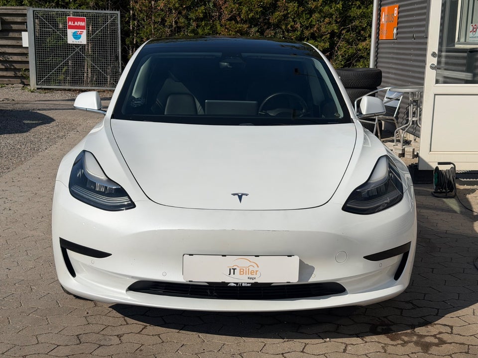 Tesla Model 3 Standard Range+ RWD 4d
