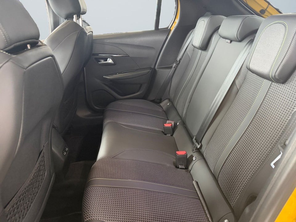 Peugeot e-208 50 GT 5d