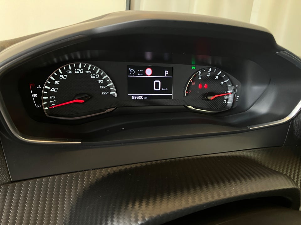 Peugeot 2008 1,2 PureTech 130 Active Pack EAT8 5d