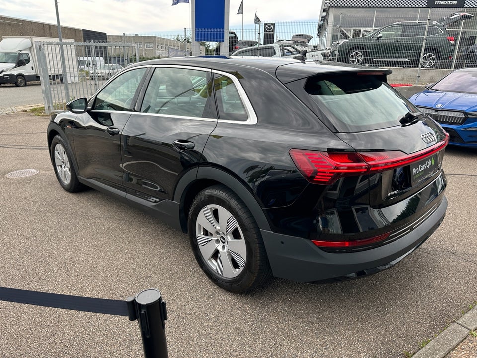 Audi e-tron 50 quattro 5d