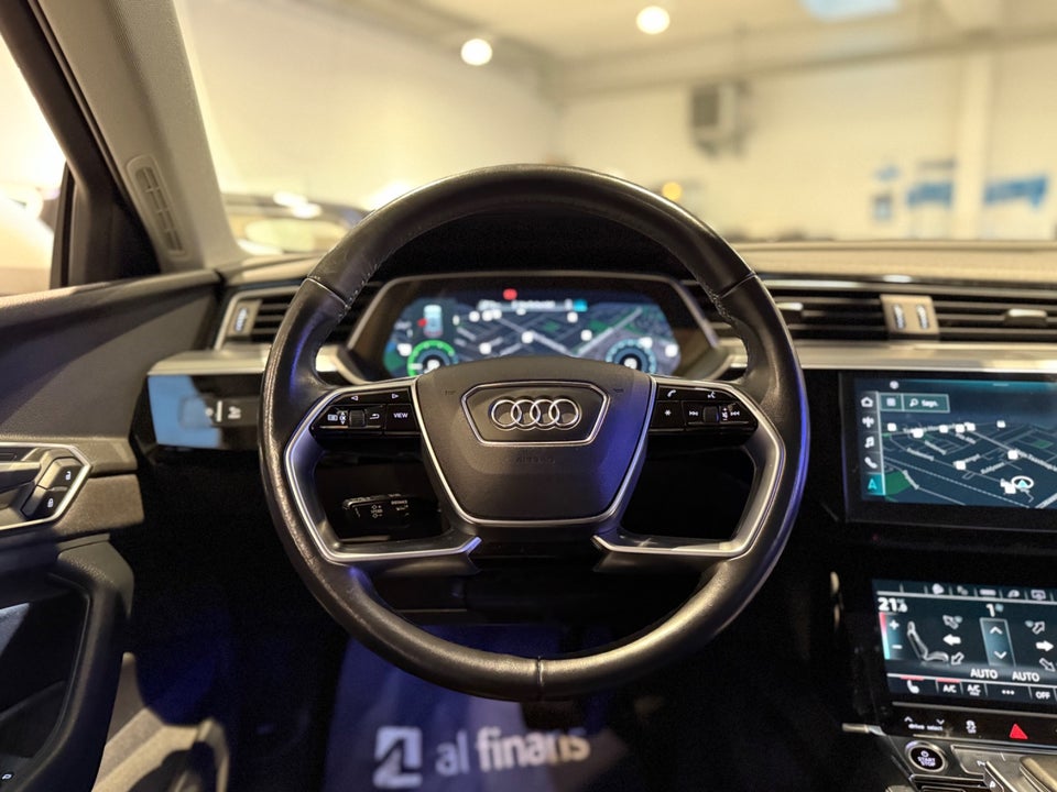 Audi e-tron 55 quattro 5d