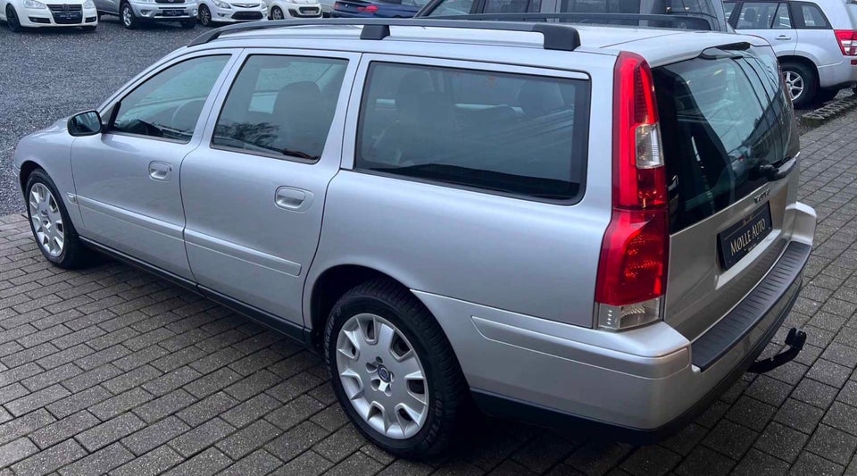 Volvo V70 2,4 170 Business 5d