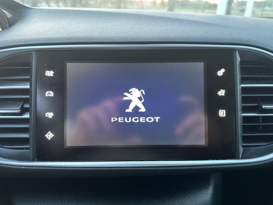 Peugeot 308 1,6 BlueHDi 120 Active SW 5d