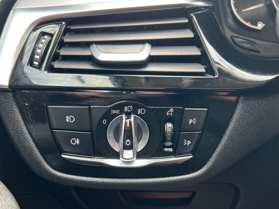BMW 520d 2,0 Touring Connected aut. 5d