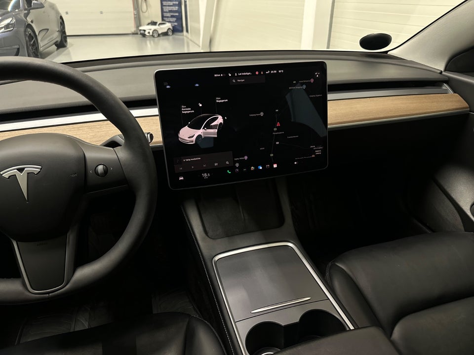 Tesla Model 3 Standard Range+ RWD 4d