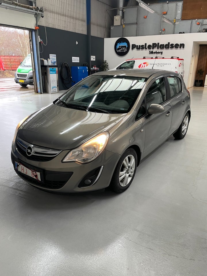 Opel Corsa 1,3 CDTi 90 C´mon 5d
